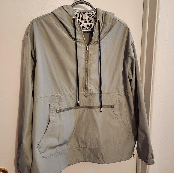 Pullover Windbreaker - Picture 1 of 6